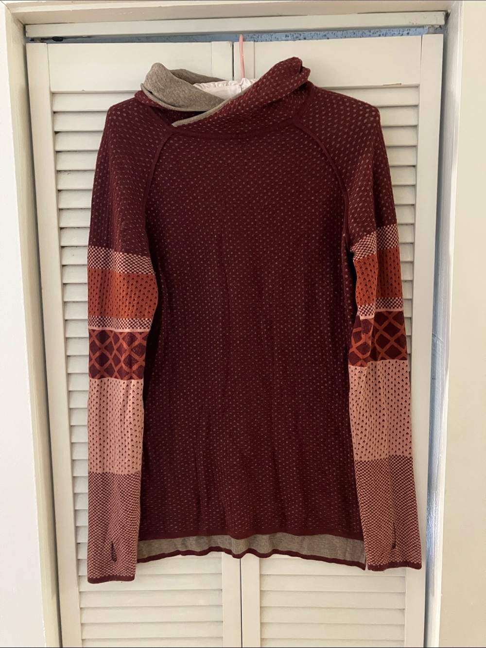 Krimson Klover Print Knit Hoodie Size Medium Ski Snow Winter Merino Wool Silk